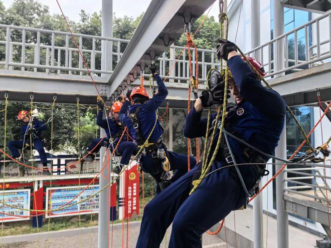 再次开练！全市消防救援队伍2023年度山岳（绳索）救援技术培